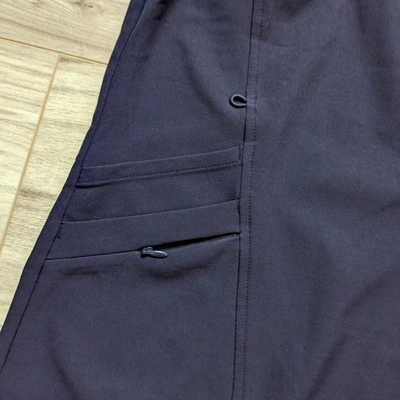 Cuddle Duds scrub top navy - Picture 8 of 10